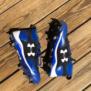 Men’s underarmor metal high top baseball cleats